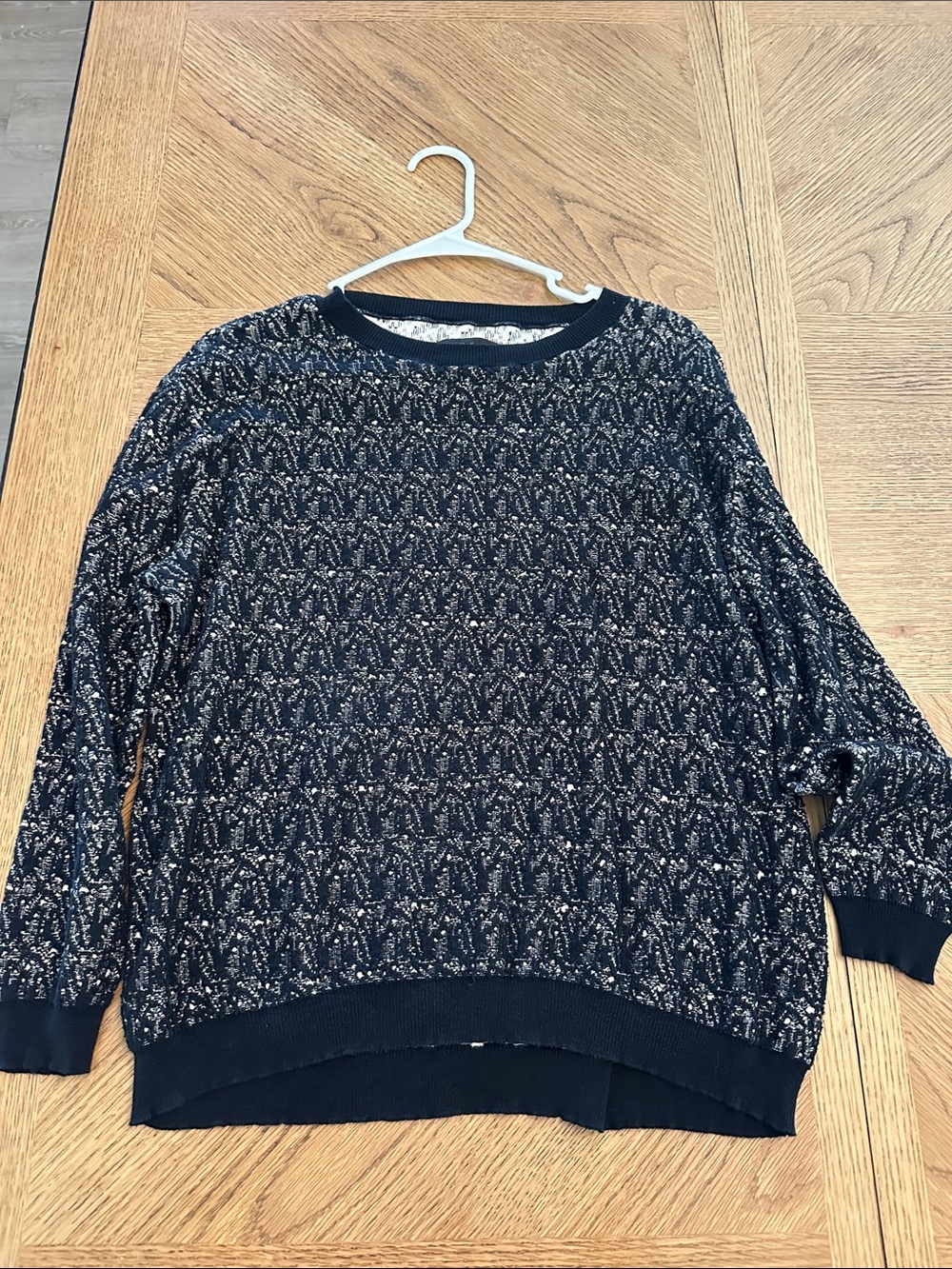 Black Metallic Thread Crewneck Sweater - Women's